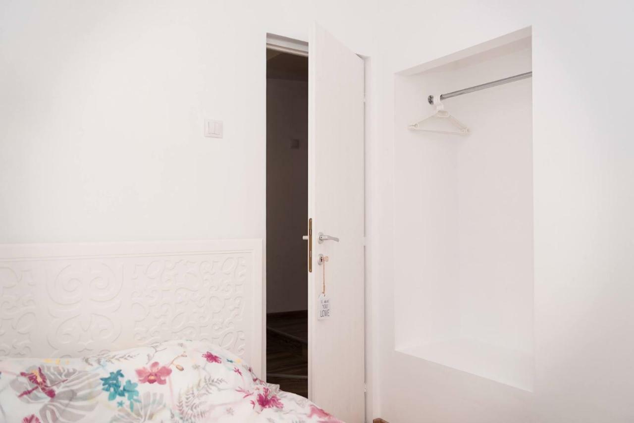 ★ 2 Minute Walk From The Bridge Of Lies ★ Apartment Sibiu Luaran gambar