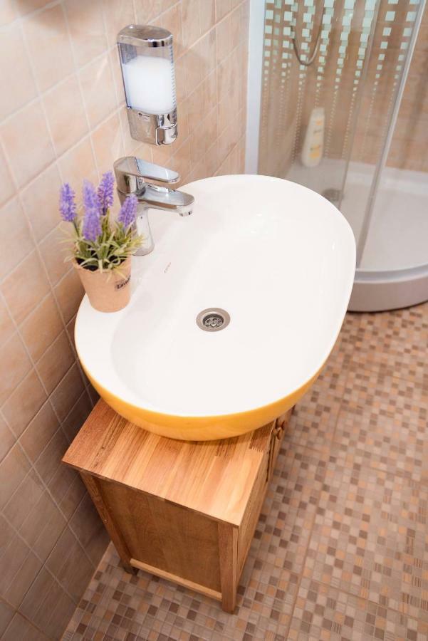 ★ 2 Minute Walk From The Bridge Of Lies ★ Apartment Sibiu Luaran gambar