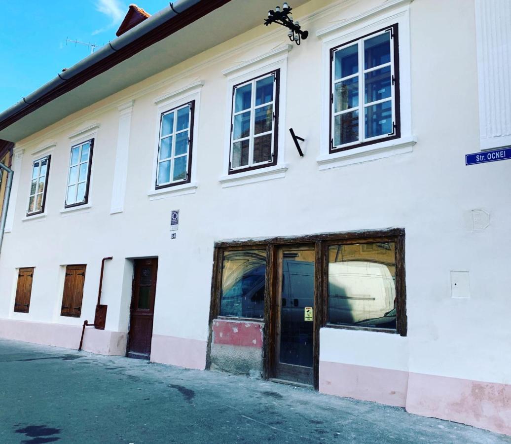 ★ 2 Minute Walk From The Bridge Of Lies ★ Apartment Sibiu Luaran gambar